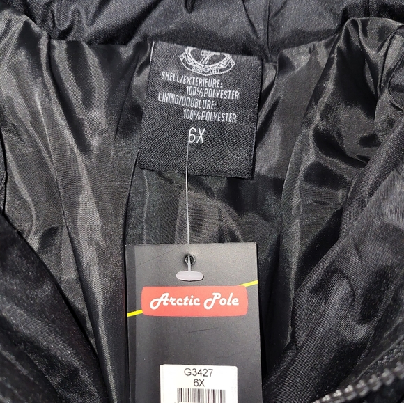 Girls winter coat. Size 6. Color Black ⚫️.  Company Arctic Pole. For 6 year girl - Picture 4 of 8